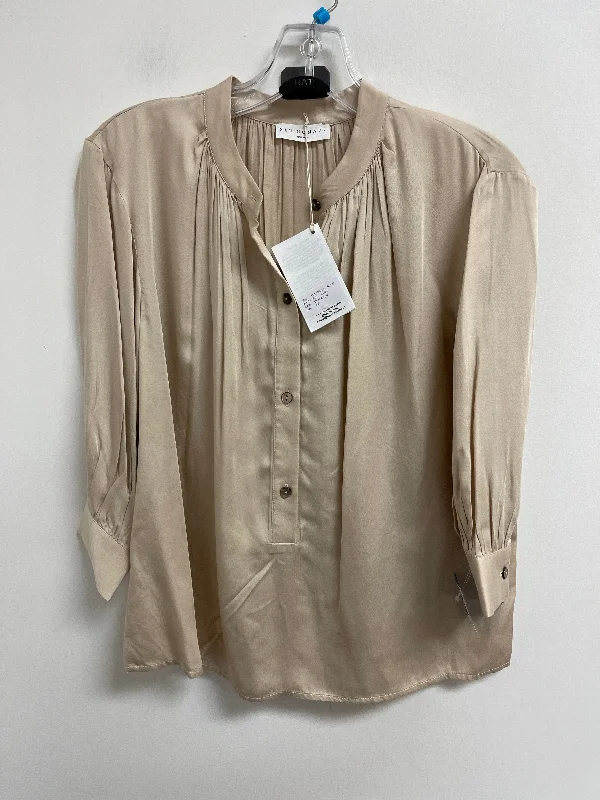 Top Long Sleeve By Clothes Mentor In Cream, Size: Xs