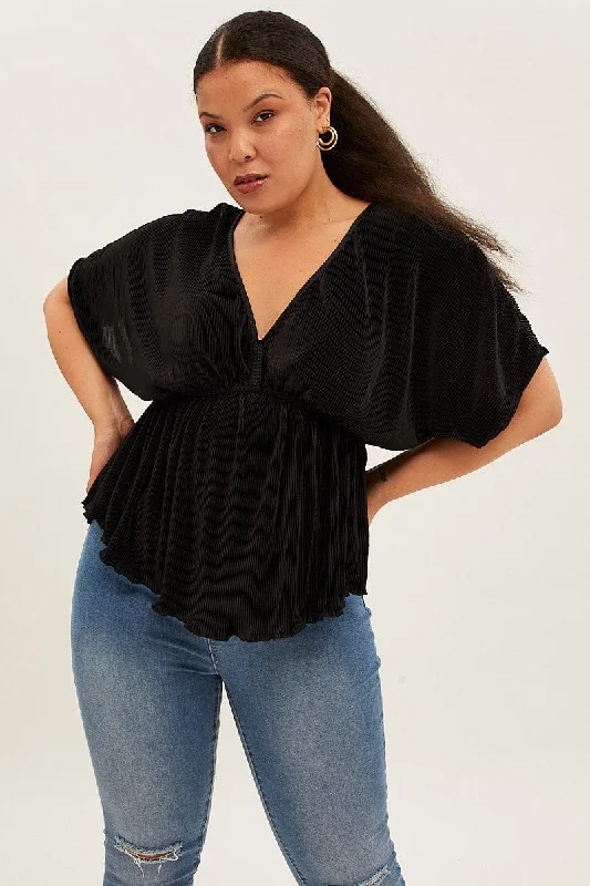 Black Short Sleeve V-neck Plisse Top