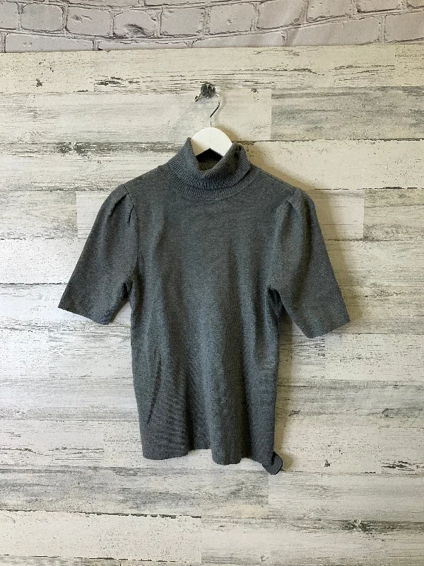 Top Short Sleeve By Alfani In Grey, Size: S