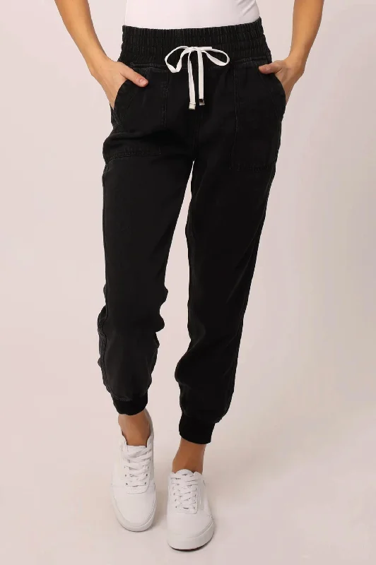 Jacey High Rise Jogger Pants In Black