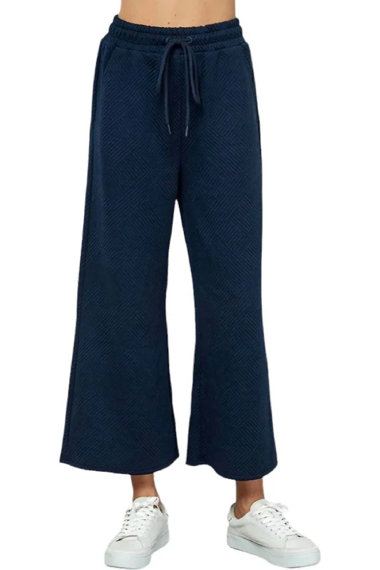 Textured Soft Cropped Wide Pants In Navy